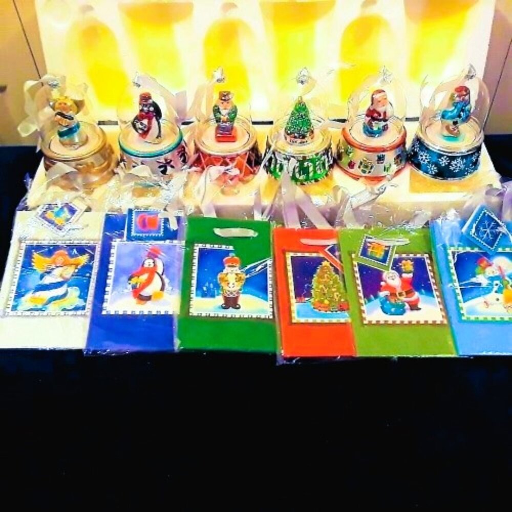 MR. CHRISTMAS VINTAGE SET OF 6 MUSICAL HAND PAINTED DOME BELL ORNAMENTS QVC NWT - Picture 4 of 13